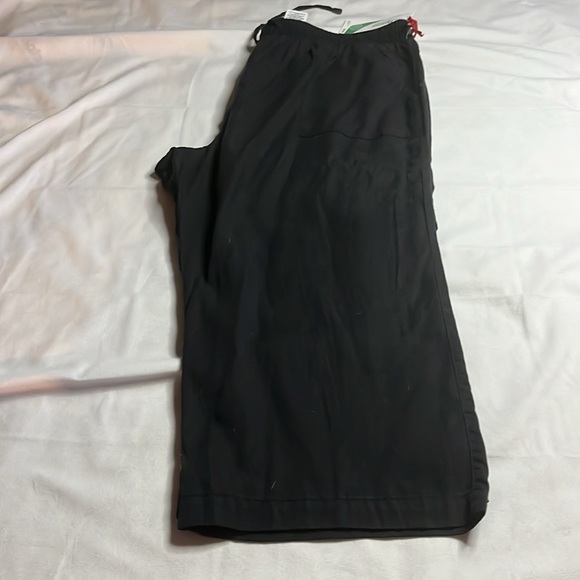 NWT Ruby Rd Black Capris - Picture 3 of 8